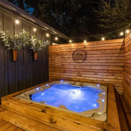 Villa Modern Mountain Retreat